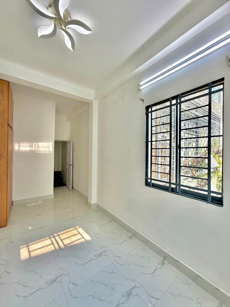 4 Tầng Lầu - Hẻm Xe Hơi - 28M2 - Thích Quảng Đức - F.5 Phú Nhuận - 4.X Tỏi