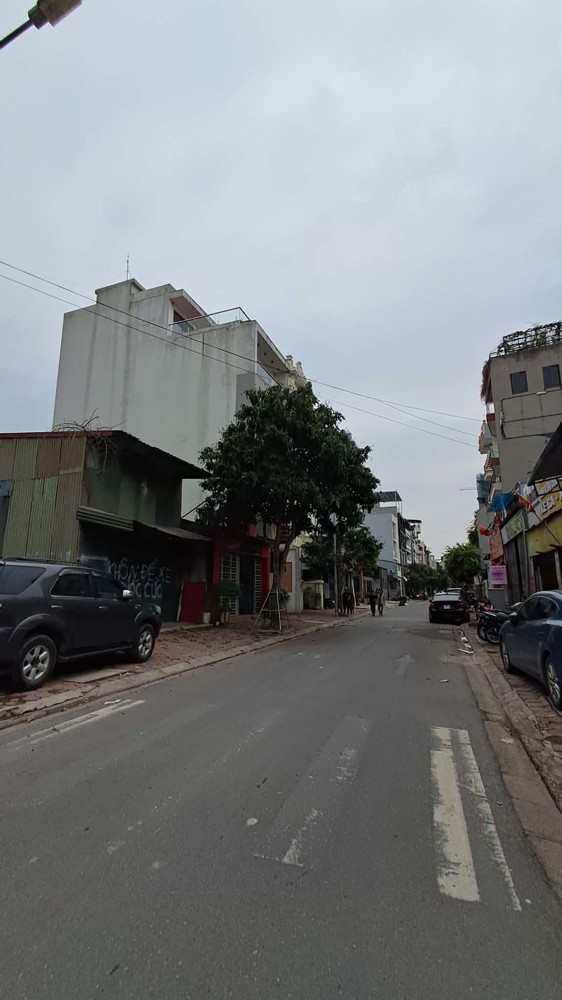 Bán Đất Đấu Giá Long Biên 80M2- Mt 5.5M- Cạnh Vinhomes- Hơn 20 Tỷ