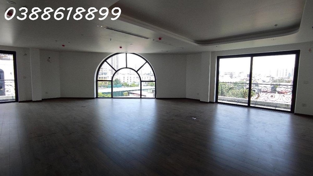 Bán Biệt Thự Nguyễn Xiển - Thanh Xuân - 193M2 - 8T Thang Máy - Mt 20M - Có Hầm - Lô Góc - Vỉa Hè