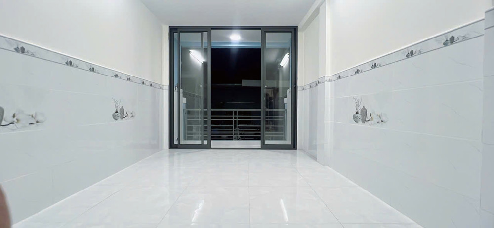 Bán Nhà Ngay Hẻm Xe Hơi Q4 Cạnh Q1 Diện Tích Sd 90M2 Nhỉnh 5Đ