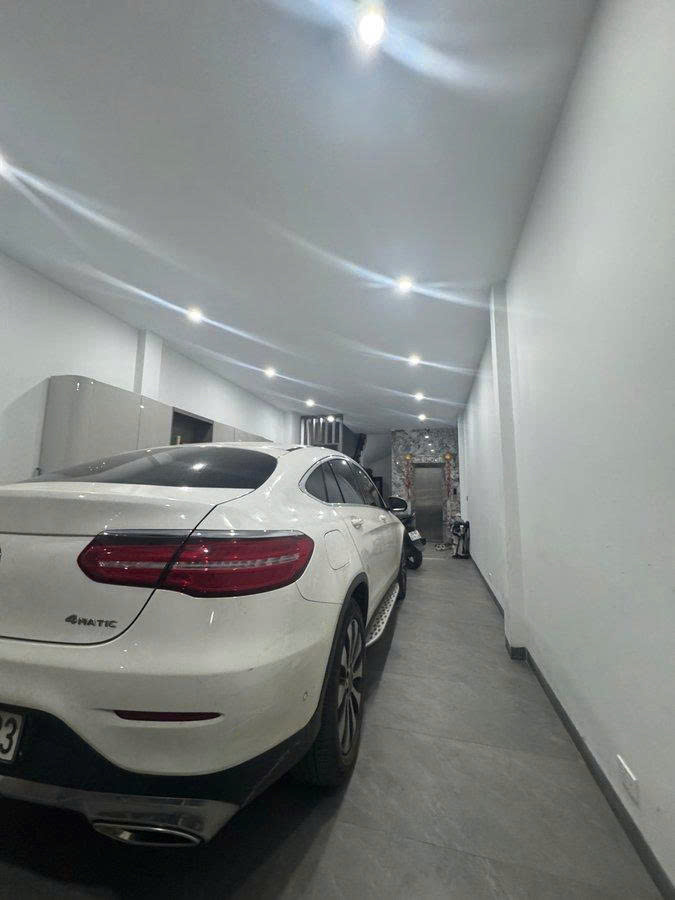 Bán Nhà Lạc Long Quân Tây Hồ – 62M², 7 Tầng Thang Máy, Gara Ô Tô, Giá 35 Tỷ