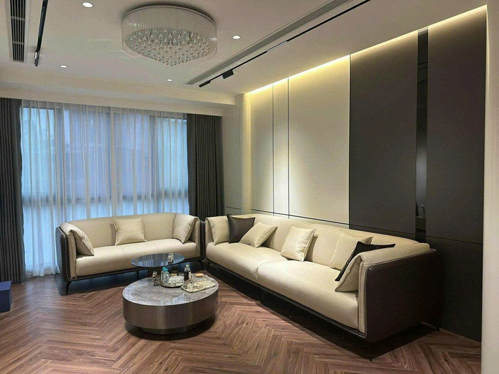 Bán Nhà Lạc Long Quân Tây Hồ – 62M², 7 Tầng Thang Máy, Gara Ô Tô, Giá 35 Tỷ