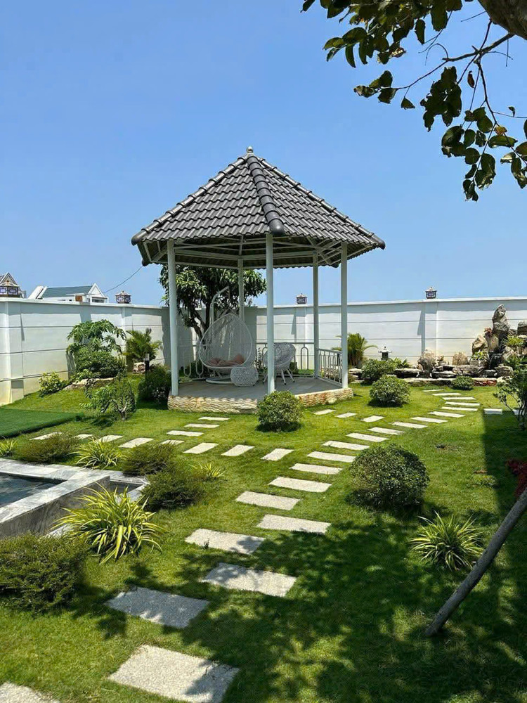 Biệt Thự Biển Của Diễn Viên Tại Bà Rịa – 600M2 Đất, 300M2 Thổ Cư – Chỉ 10.8 Tỷ