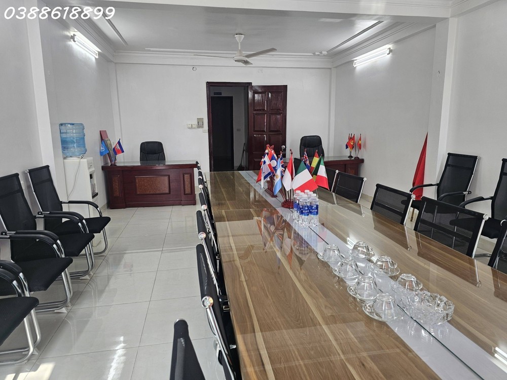 Tòa Văn Phòng Phân Lô Hoàng Cầu - 85M2 - 6 Tầng Thang Máy - Vỉa Hè Ô Tô Tránh - Trước Mặt Vườn