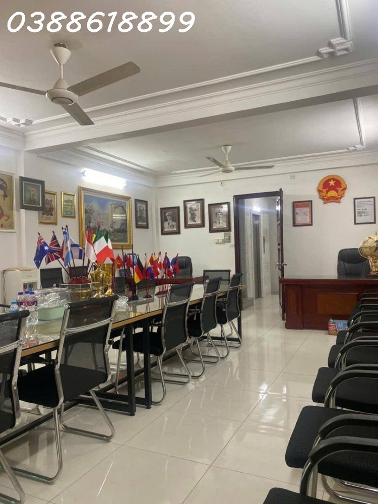 Tòa Văn Phòng Phân Lô Hoàng Cầu - 85M2 - 6 Tầng Thang Máy - Vỉa Hè Ô Tô Tránh - Trước Mặt Vườn