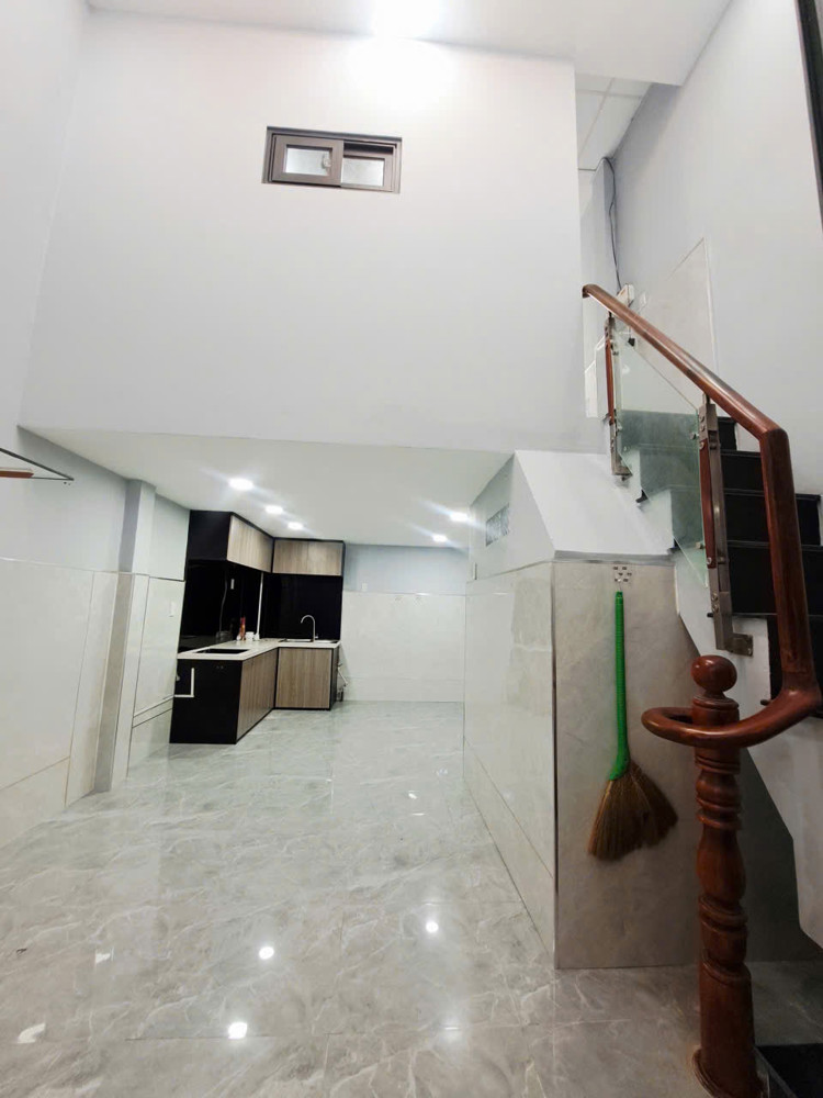 Bán Nhà Bhh Bình Tân- 4X7 Đúc 2 Tầng Gần Hẻm Xe Hơi Chỉ 2.68 Tỷ