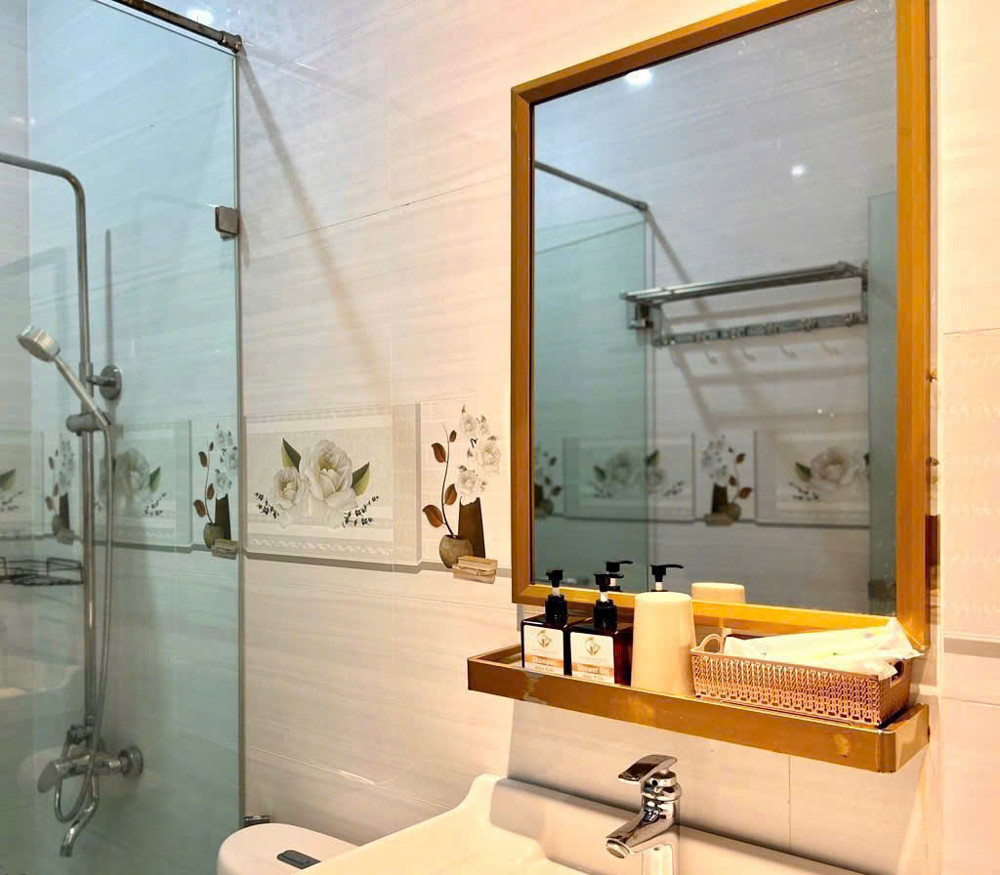 Cho Thuê Khách Sạn 11 Phòng La Sơn Phu Tử Phường 6 Đà Lạt