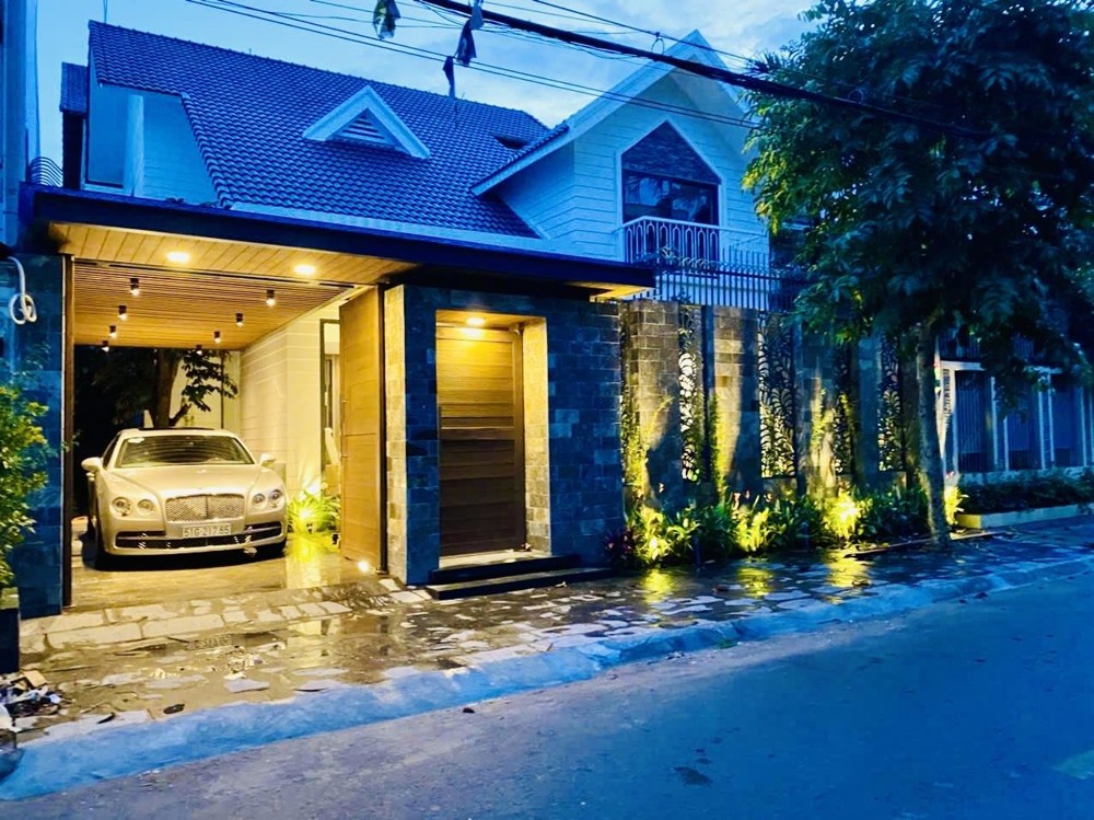 Biệt Thự Nghỉ Dưỡng Cao Cấp Tại Lê Văn Thọ, Gò Vấp, Dt 204M2, Giá Nhỉnh 32 Tỷ
