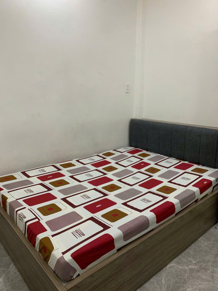 Bán Nhà 1 Trệt 2 Lầu, 30M2, 4Pn, Hẻm Xe Hơi, Dòng Tiền 18Tr/tháng Cao Đạt, P.2, Q.5