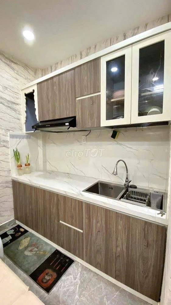 Bán Nhà 1 Trệt 2 Lầu, 30M2, 4Pn, Hẻm Xe Hơi, Dòng Tiền 18Tr/tháng Cao Đạt, P.2, Q.5