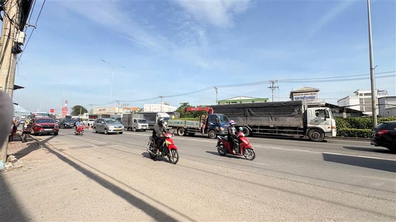 [Vị Thế Độc Tôn] 10.000 M2 Mặt Tiền Tô Ký – Chiều Ngang 50M Đẳng Cấp – Chỉ 16 Triệu/m2