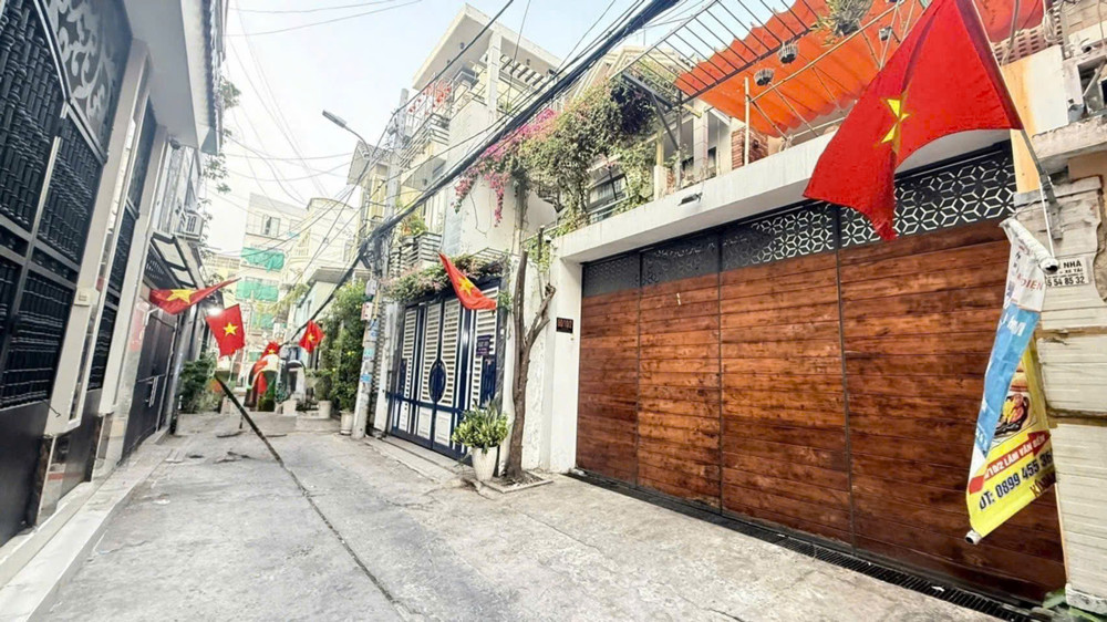 Quận 7 – Lâm Văn Bền – Hẻm Xe Hơi Vào Tận Nhà – Nhà 4 Tầng – 5X20m - 12Tỷ Nhỉnh