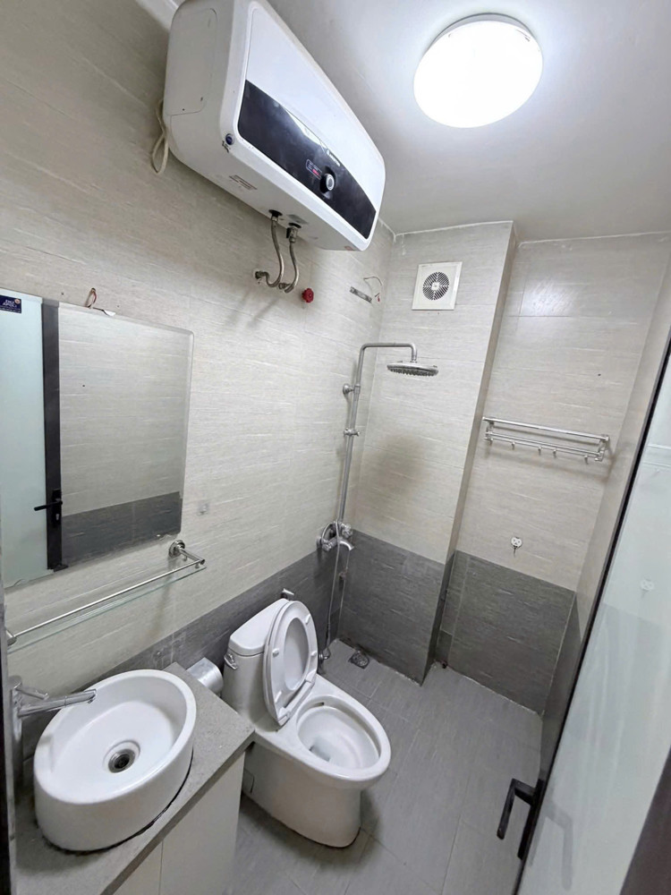 Lạc Long Quân – Ô Tô Tránh – Nhà 6 Tầng Tinh Tế, Giữ Trọn Giá Trị Sống Ven Tây Hồ
