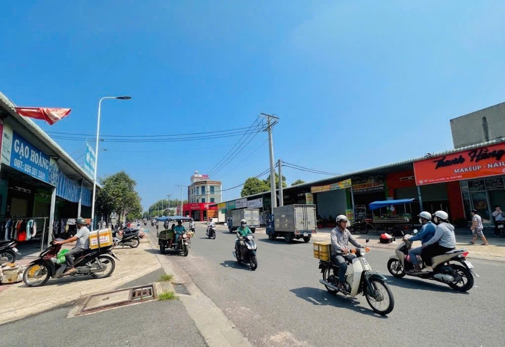 Nhà Phố 150M2 2 Tầng 6Pn Mặt Tiền Tạo Lực 2 Lai Uyên - Sổ Đỏ Giá 2.1 Tỷ - Cơ Hội Vàng, Liên Hệ Ngay