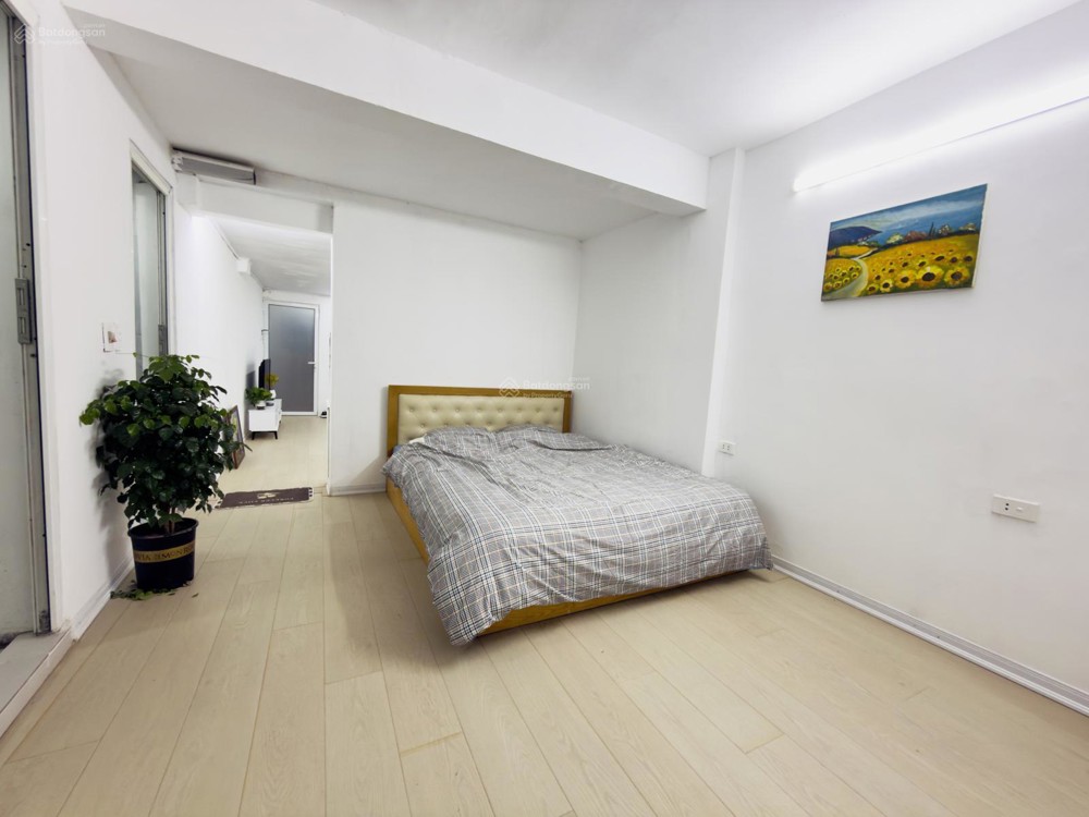 Bán Nhà Tập Thể Võ Thị Sáu Tầng 2 Sủ Dụng 70M2 3 Ngủ 2Wc Ô Tô Đỗ Chỉ 4.2 X Tỷ