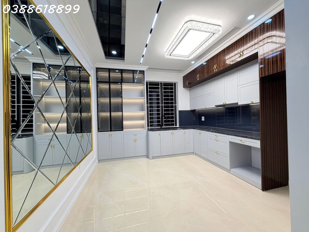 Hoàng Quốc Việt - Cầu Giấy - Phân Lô - Ô Tô Tránh - 6 Tầng Thang Máy - Ngõ Thông Kinh Doanh