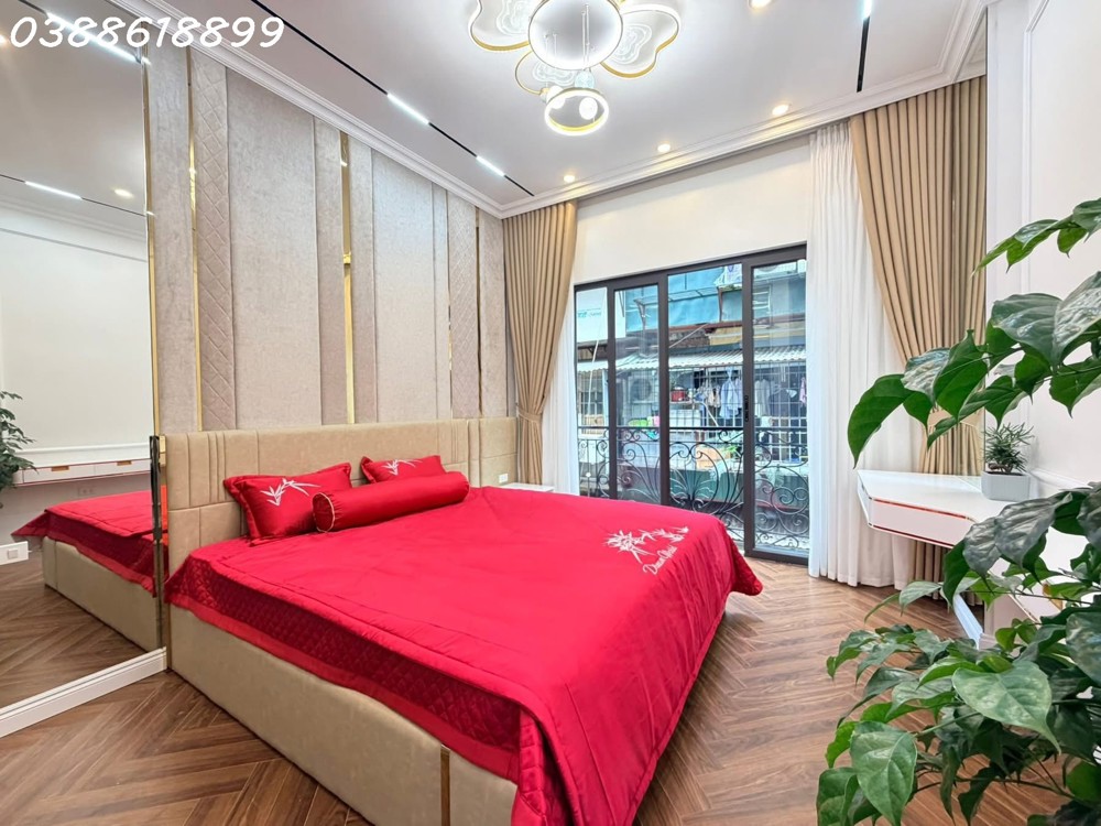 Hoàng Quốc Việt - Cầu Giấy - Phân Lô - Ô Tô Tránh - 6 Tầng Thang Máy - Ngõ Thông Kinh Doanh