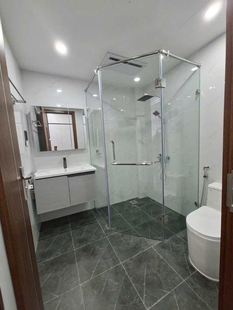 Bán Nhà Bồ Đề 41M 7 Tầng Mt4m Thang Máy Ô Tô Đỗ Sát Hồ 15 Tỷ