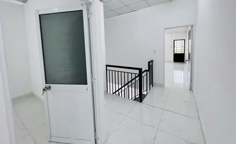 Bán Nhà Đường Số 11, Phường Trường Thọ, Thủ Đức, Tp Hcm. Dt 97M2, 2 Tầng, 4Pn. Giá 5.9 Tỷ, Sđ