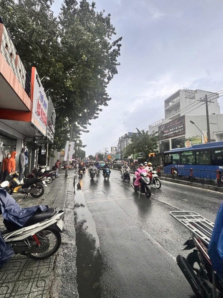 Bán Nhà Mặt Tiền Quang Trung - Gần Chợ Hạnh Thông Tây, 3,5X20m, 2 Tầng, 11,9 Tỷ