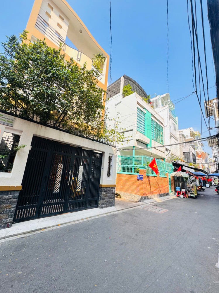 Bán Nhà 2 Tầng Mặt Tiền Hxh Đ.lê Thị Riêng, P.bến Hành, Quận 1- Dt 73M2- Căn Góc 3 Mặt Tiền Thoáng