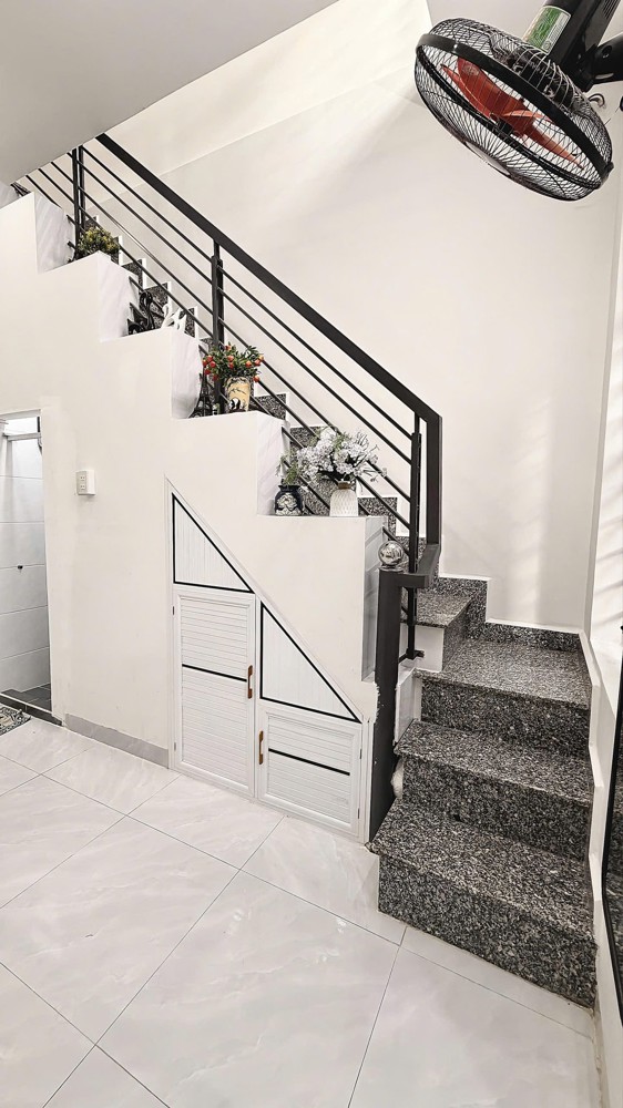 Bán Căn Góc 2 Tầng Nhỏ Xinh Tttp Gần Chợ Vcn Phước Hải