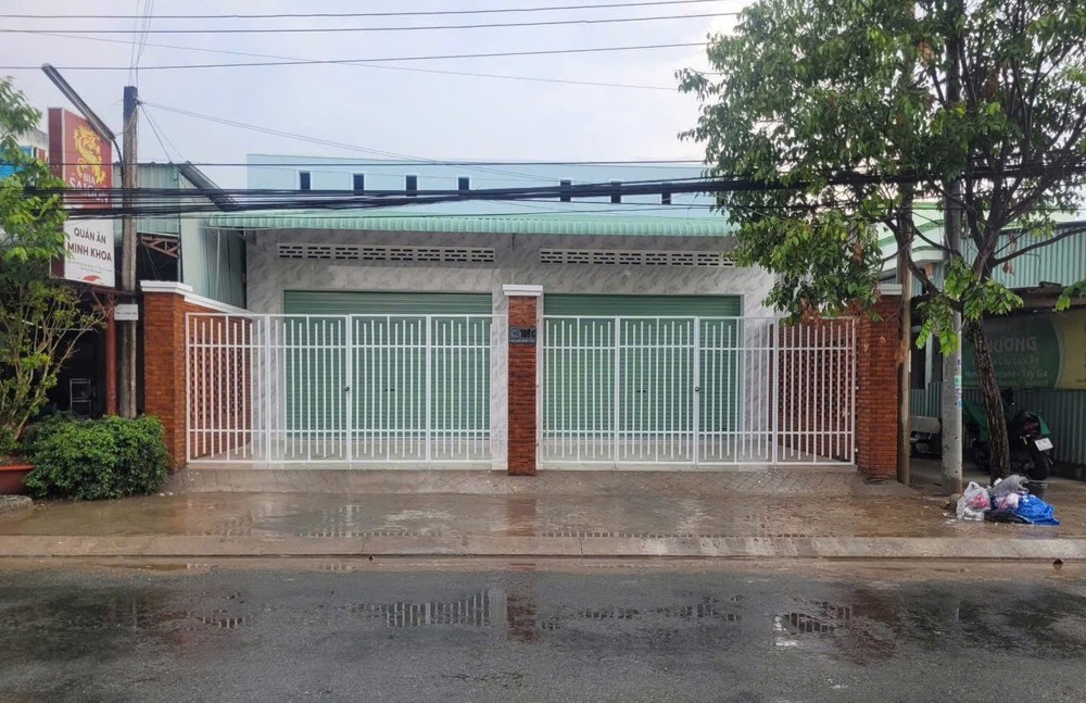 Nhà Đẹp- Giá Tốt - Chính Chủ Cho Thuê Nhà Nguyên Căn Đường Võ Văn Môn, Phường 4, Tp Tân An, Long An
