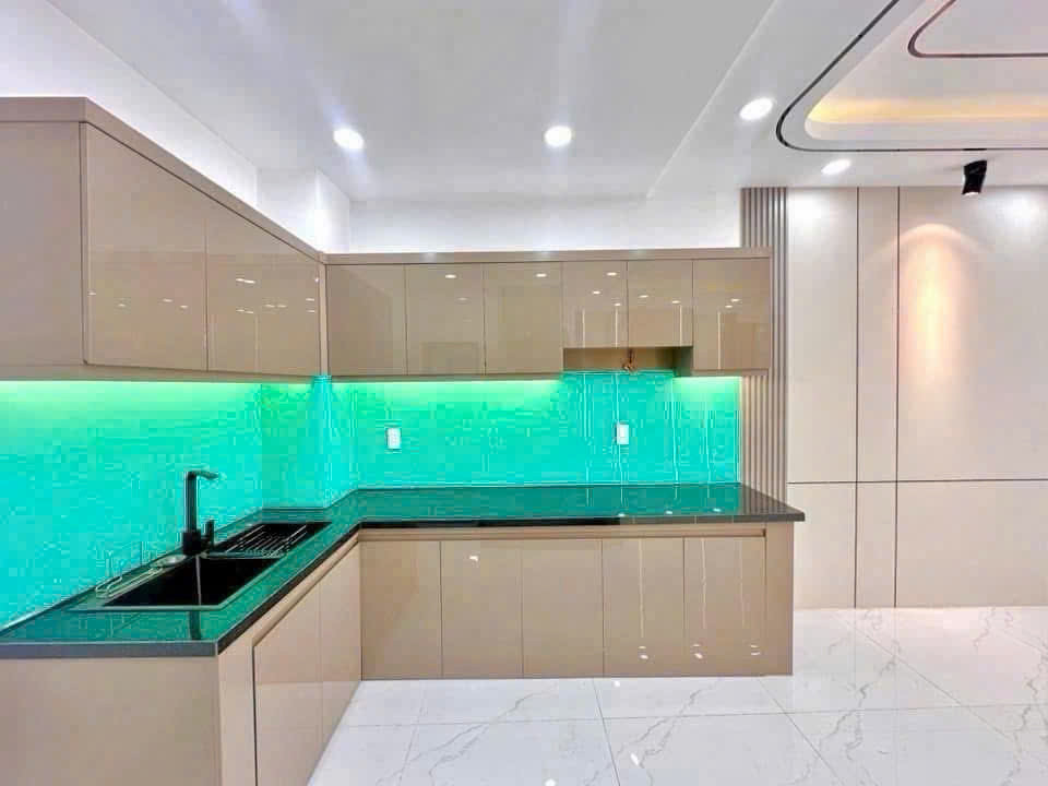 Bán Nhà Khu Vip Lê Văn Qưới, Bình Tân - 5 Tầng - Ngang 6M - Đường 8M Thông - 8.1 Tỷ (Tl)