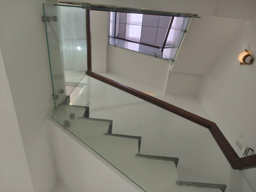 ►Sập Hầm, Góc K Hoàng Diệu, 50M2, 3 Tầng Thoáng, 3Pn Khép Kín, Sân Thượng Sau - Trước, 3.X Tỷ