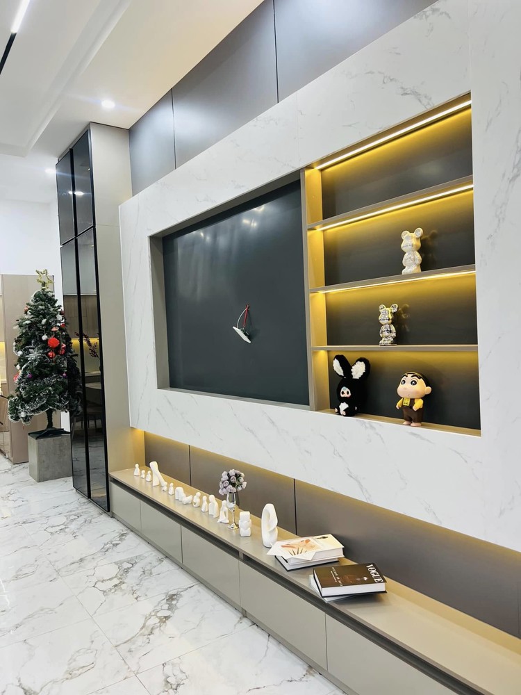 ► Mt Bùi Tấn Diên, Đường 10.5M Phước Lý, 105M2, 3 Tầng Mới, Full Nội Thất, Dòng Tiền 28Tr/th