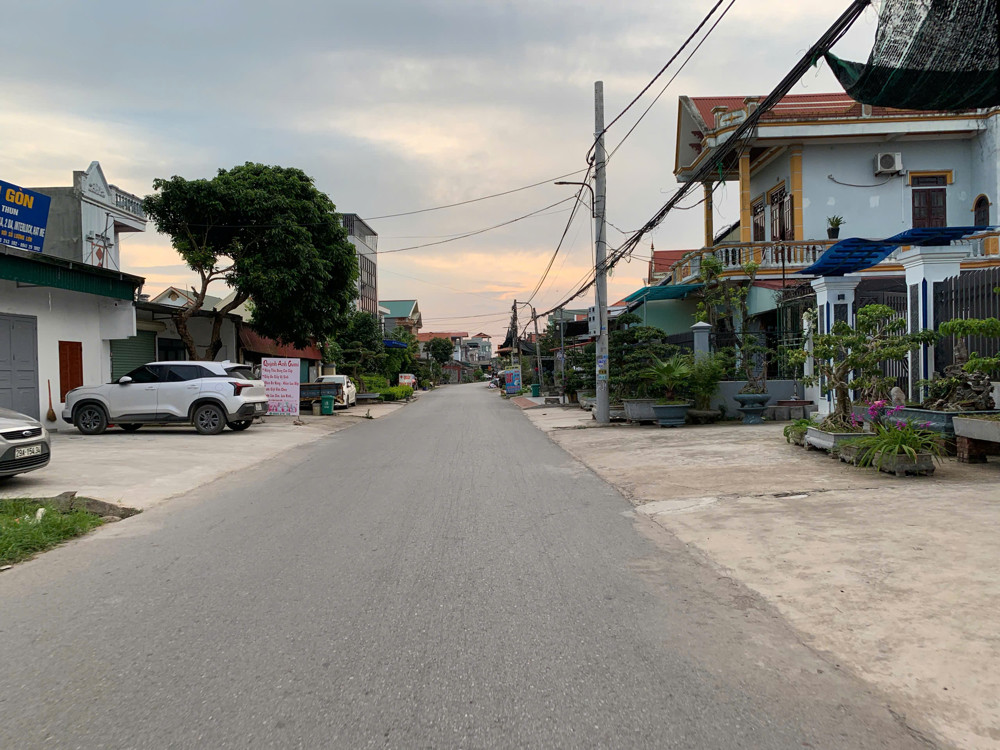 Lô Đất Trục Chính Kinh Doanh Gần Kcn Vsip Gần Khu Du Lịch