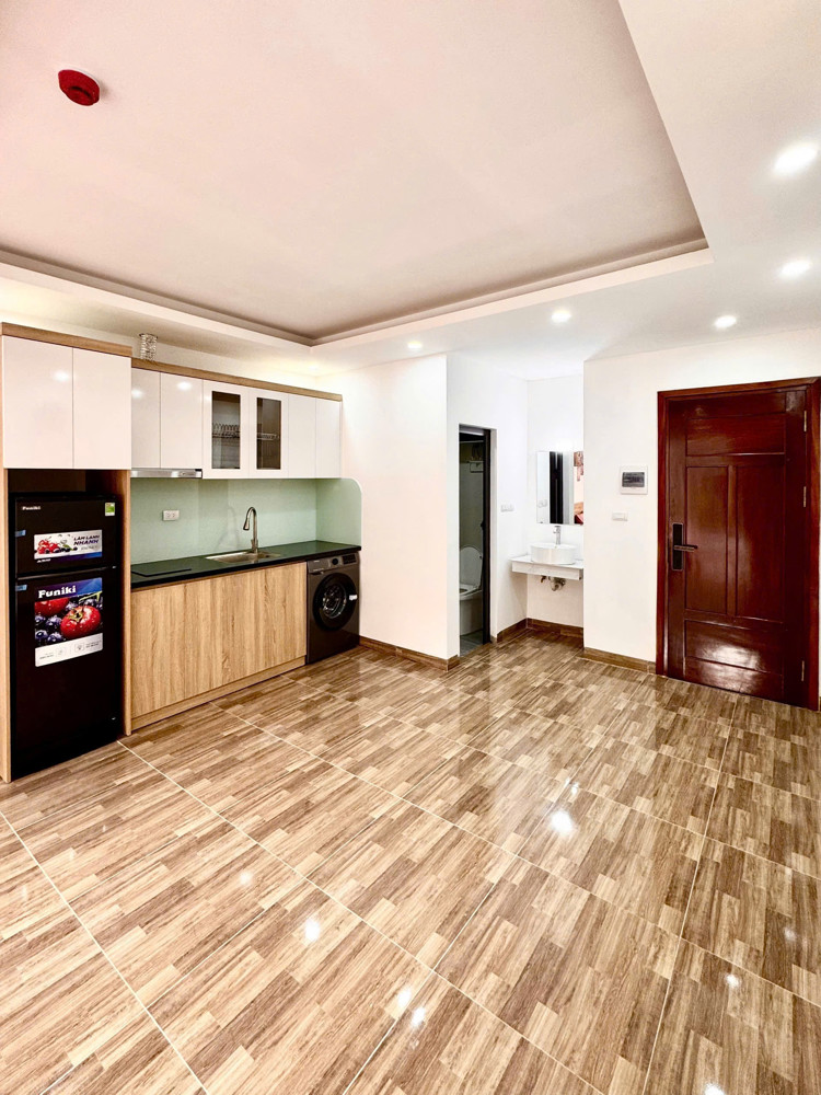 Bán Chdv Ô Tô Tránh - Gara - Kinh Doanh 7 Tầng Phố Nguyễn Văn Cừ 80M2 X 28.6 Tỷ Long Biên