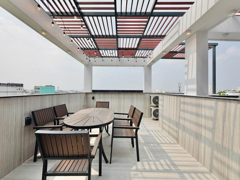 7 Tầng Thang Máy - Chẵn 100M2 - Mặt Tiền Đg Số - Kinh Doanh Thì Đỉnh Nuôn - Làng Hoa, Gò Vấp - 15.X