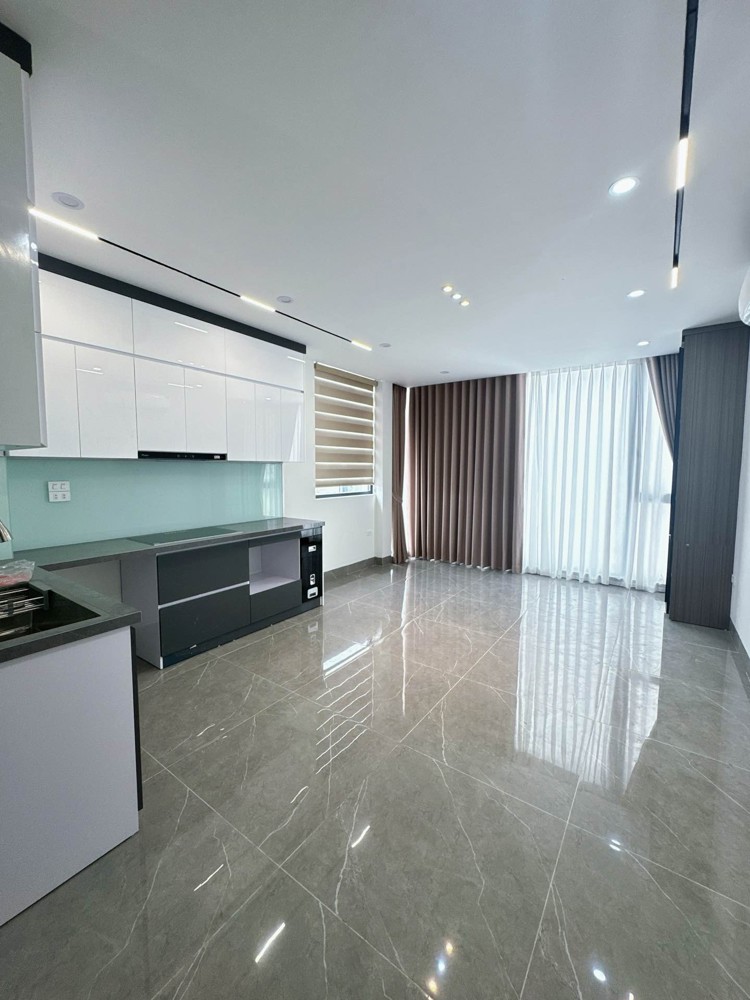 Bán Nhà Việt Hưng 7 Tầng Thang Máy- Ô Tô Tránh- Kinh Doanh-Hơn 10 Tỷ