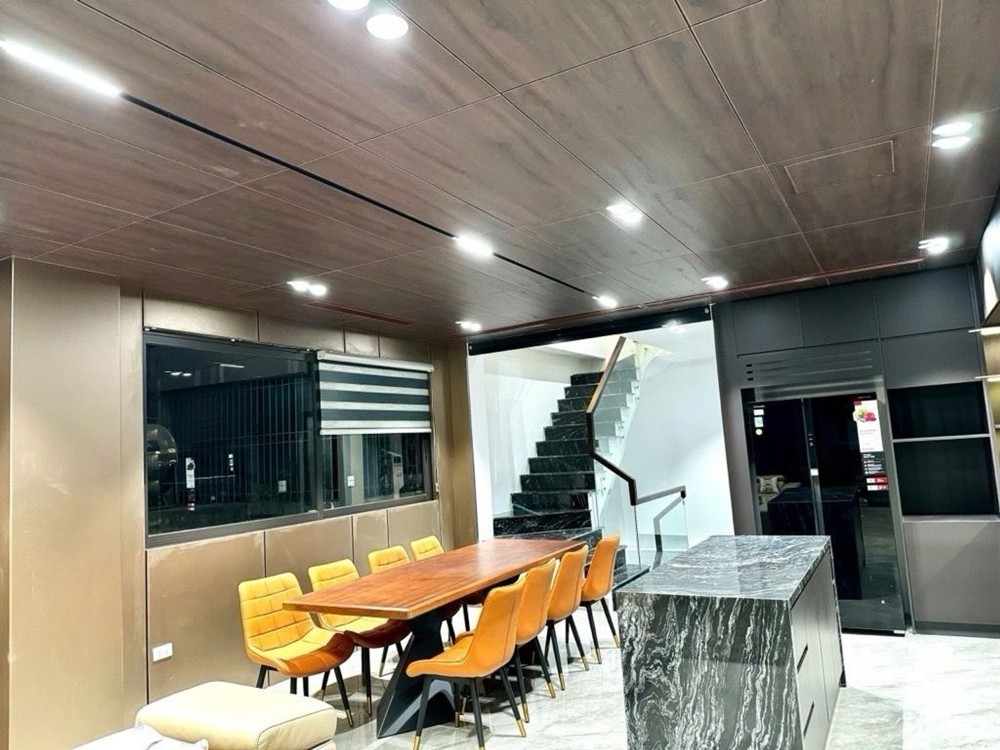 Bán Nhà Bồ Đề 75M2- 7 Tầng- Kinh Doanh Đỉnh Cao- Ở Sướng- 30.X Tỷ