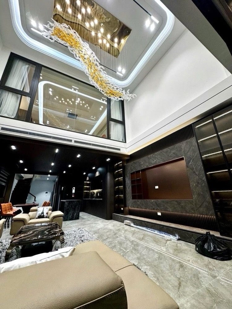 Bán Nhà Bồ Đề 75M2- 7 Tầng- Kinh Doanh Đỉnh Cao- 30.X Tỷ