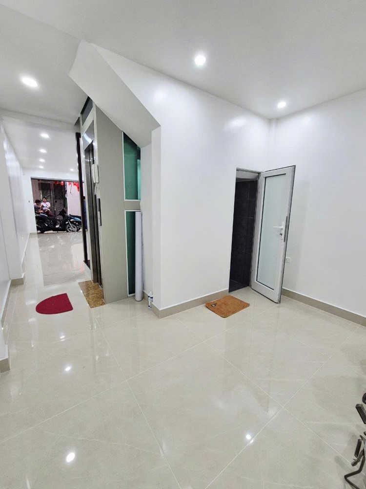 Hot Hit Quan Thổ – Nhà Đẹp Hiếm, Ô Tô Đỗ Cửa – Chỉ 18,8 Tỷ