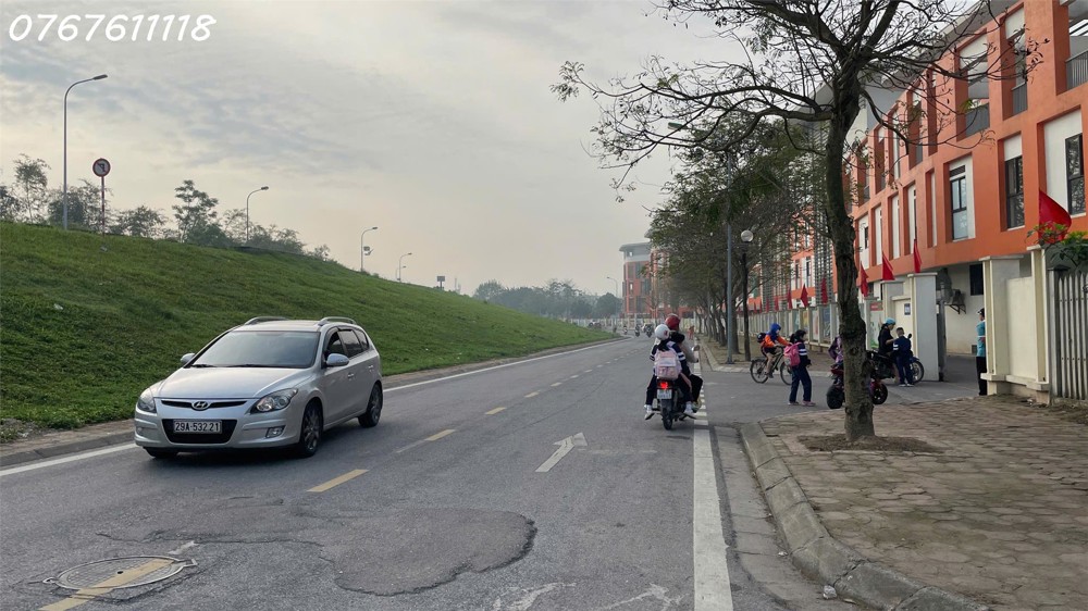 Bán Đất Phường Long Biên,Mặt Phố,Vỉa Hè,Kinh Doanh,Trụ Sở,Văn Phòng, 400M,Mt11m,Hơn 30 Tỷ