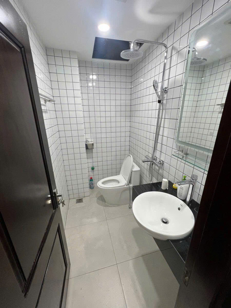 Bán Nhà Đẹp Ngõ Phố Xuân Thủy – Diện Tích Rộng – Giá Hợp Lý