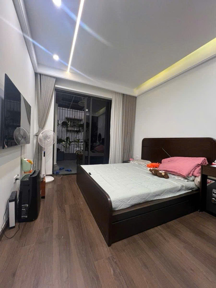 Bán Nhà Đẹp Ngõ Phố Xuân Thủy – Diện Tích Rộng – Giá Hợp Lý