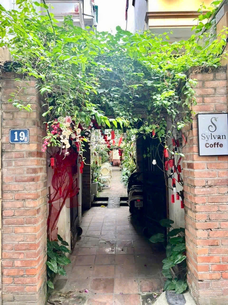 Cho Thuê Mặt Bằng Cafe Sân Vườn – Setup Sẵn, Quận Ba Đình - Hà Nội - Vào Kinh Doanh Ngay