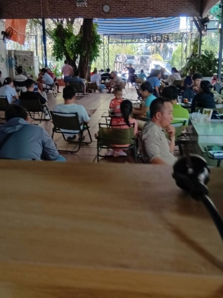 Sang Quán Cafe Hai Mặt Tiền Đối Diện Chung Cư Sunview 42 Đường Cây Keo, Hcm