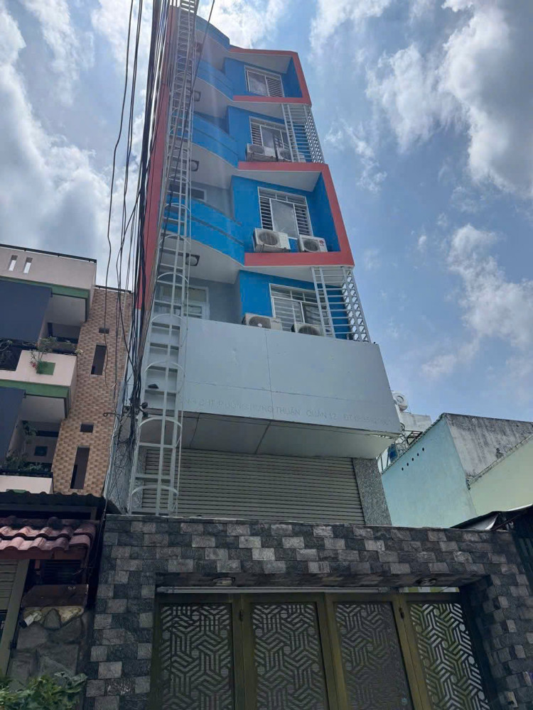Tòa Nhà 6 Tầng – 24 Phòng – Có Thang Máy – Sát Trường Chinh 20M