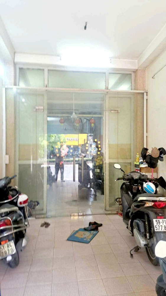 Bán Nhà Mặt Tiền Cộng Hòa - Gần Ấp Bắc, Etown, 3,5X22,5M, 3 Tầng, 1 Đời Chủ, Hạ 18,4 Tỷ
