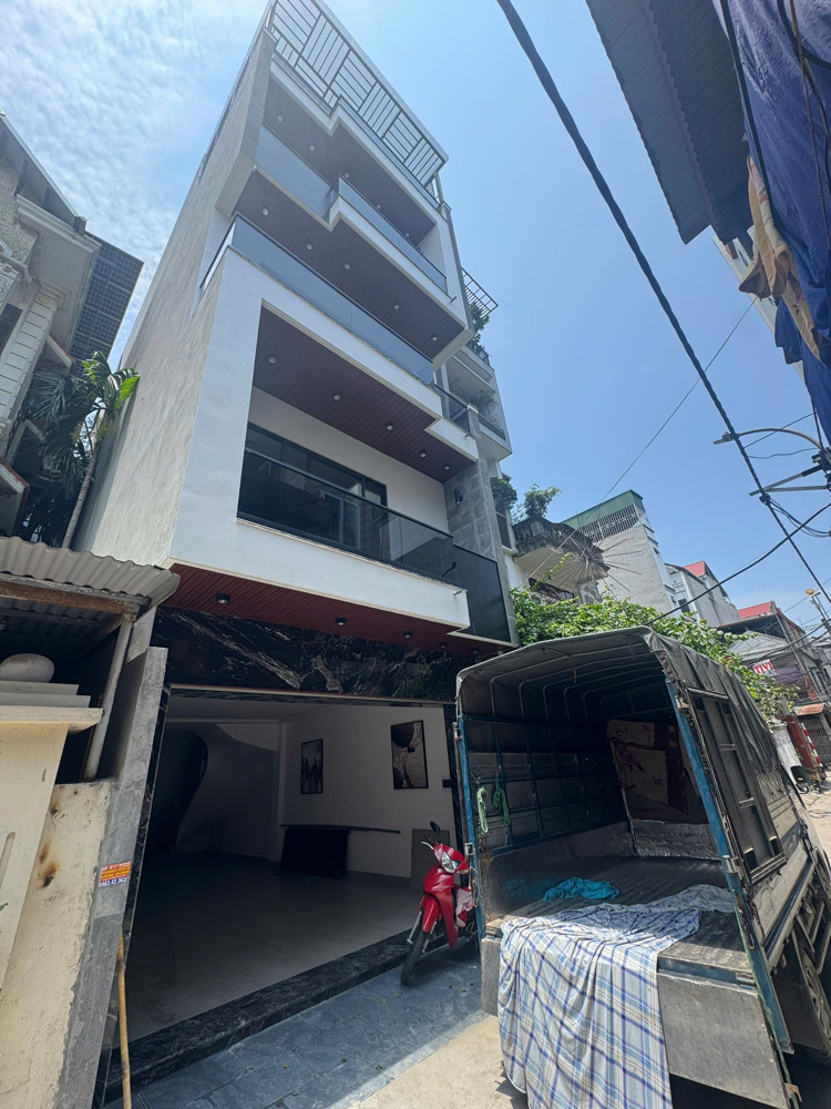 Bán Nhà Mới Mặt Ngõ Kinh Doanh Ô Tô Đỗ Cửa Phố Ngô Gia Tự 109M2 7 Tầng 21.2 Tỷ Long Biên