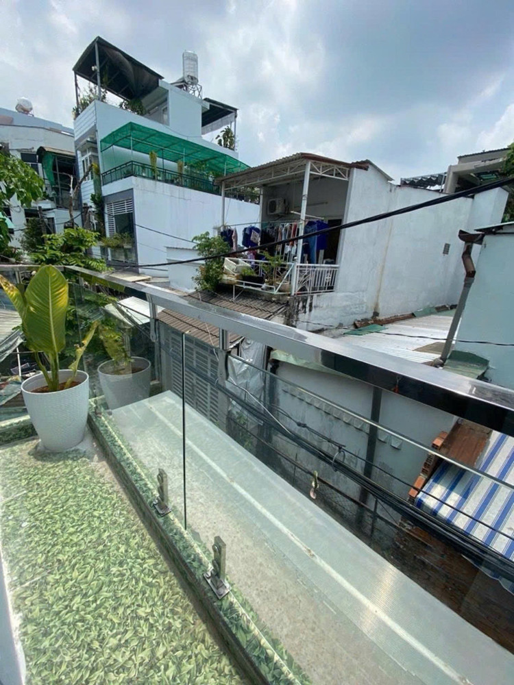 Gia Đình Nhỏ Ở Căn Này Ngon Luôn - Vài Bước Ra Xe Hơi - Hoàng Hoa Thám, Bình Thạnh - 30M2 - 2 Tầng