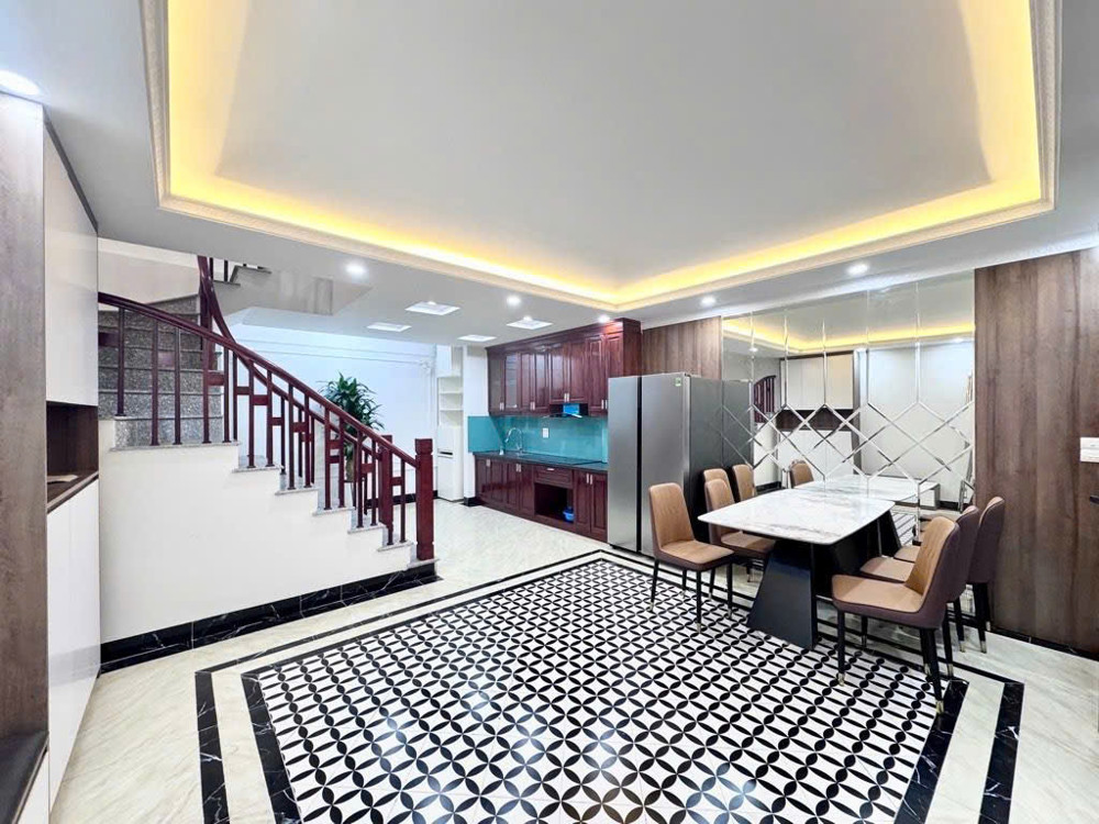 Siêu Phẩm Nhà Phố Thạch Bàn – Trung Tâm Cổ Linh