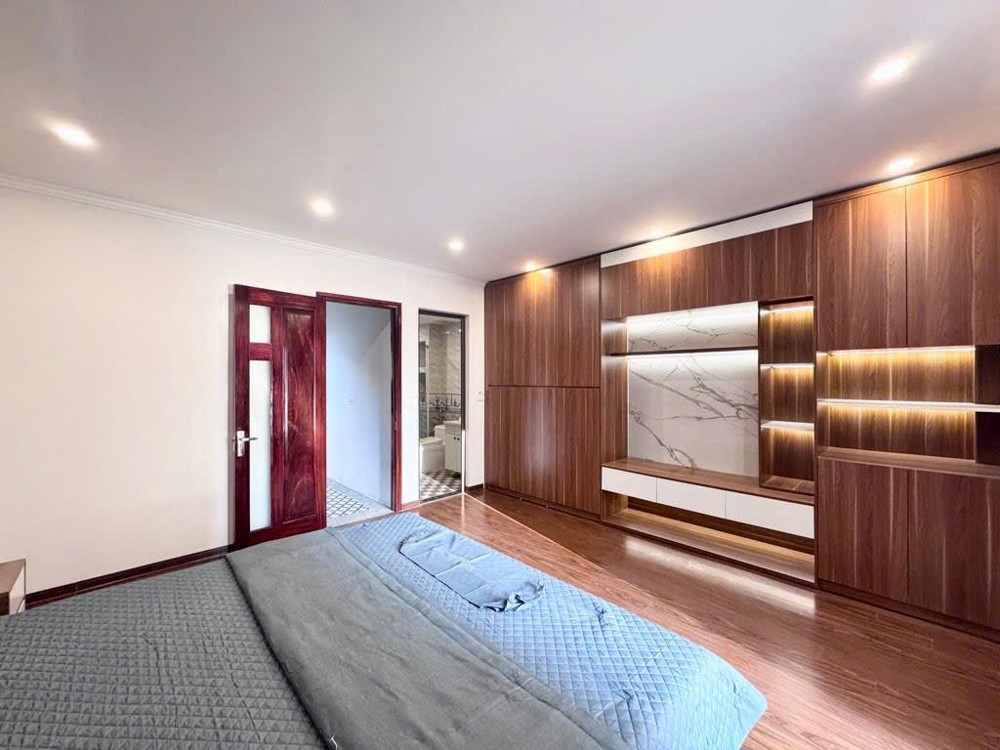 Siêu Phẩm Nhà Phố Thạch Bàn – Trung Tâm Cổ Linh