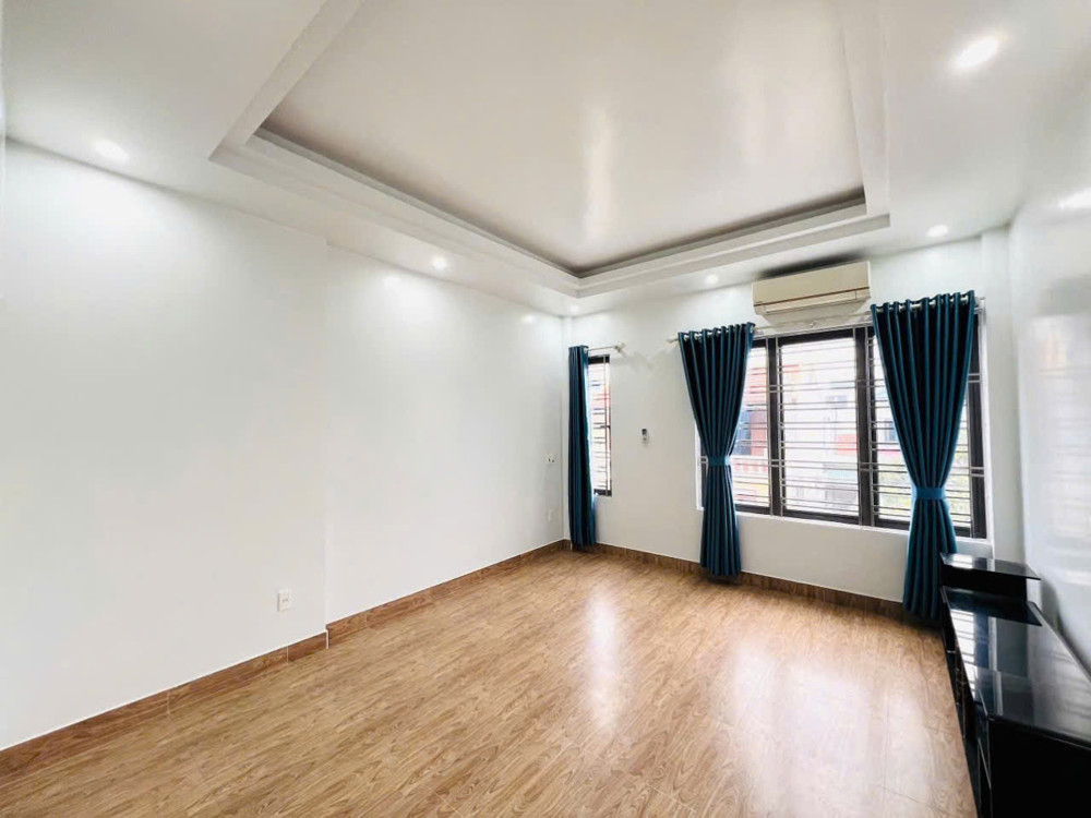 Bán Nhà 4 Tầng Mặt Đường Đông Hải – Kinh Doanh Tốt – Giá 5,25 Tỷ