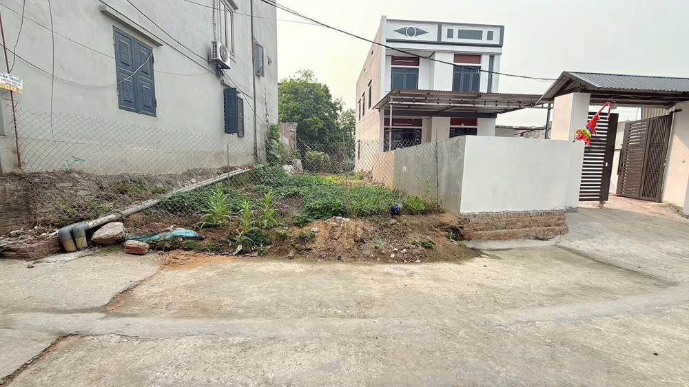Quý Nhà Đầu Tư Nhanh Tay Nhắc Máy Để Châp Lấy Cơ Hội, Vị Trí Khu Đông Dân Cư Toàn Nhà Giầu -Dt